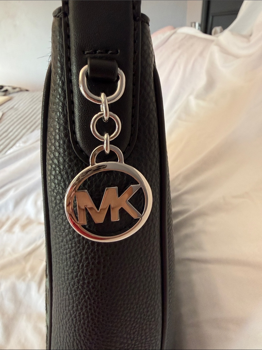 Michael Kors Nayla Gray Leopard Shoulder Bag with Black Trim - Picture 2 of 5